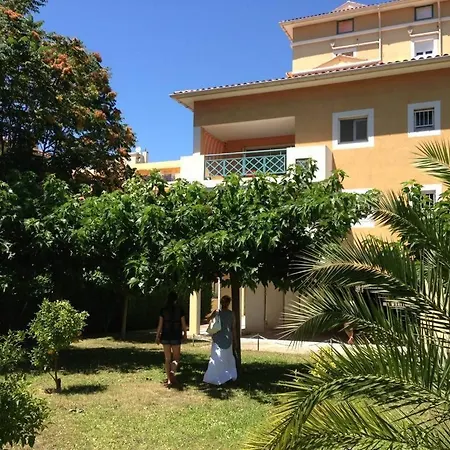 Raphael Centre *